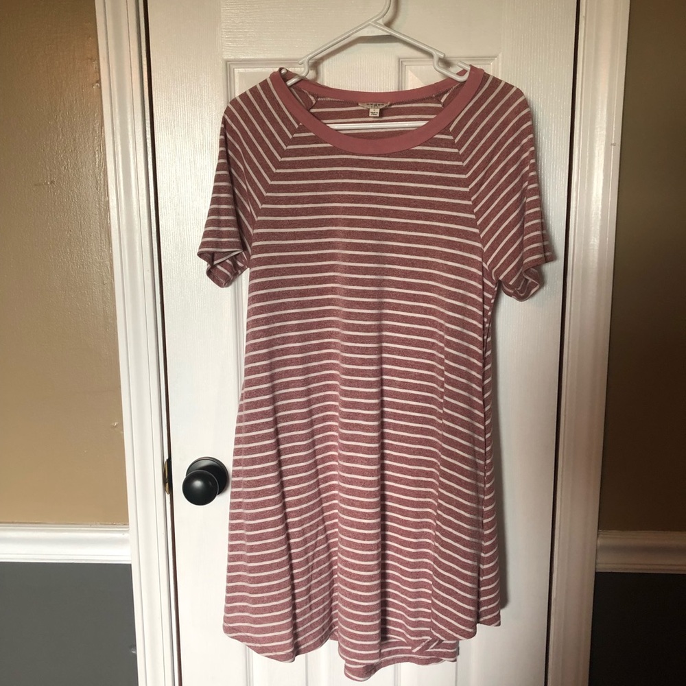 Maroon&white T-shirt dress